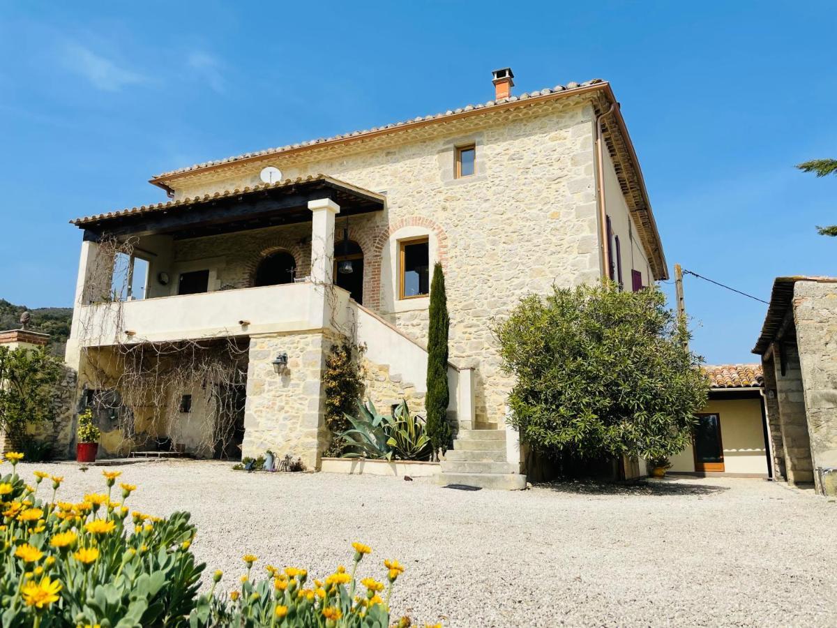 Les Volets Rouges Bed & Breakfast Saint-Sauveur-de-Cruzieres Exterior photo